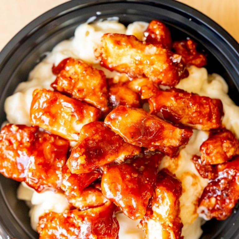 Golden Mozzarella Sticks: A Cheesy Delight